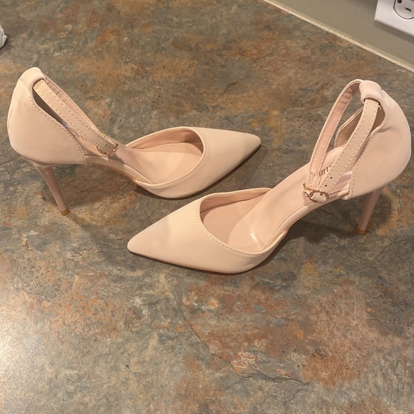 Eloshman Cream Ankle Strap Heels EUC Size CN 37/ US 6-6.5 - Picture 5 of 7
